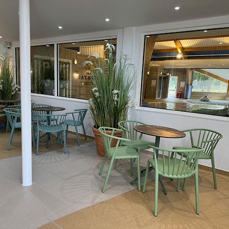 The Boat House, Hot Tub Lodge South Cerney Kültér fotó